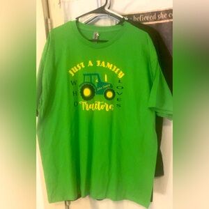 XXl John Deere tee.. great Xmas gift!